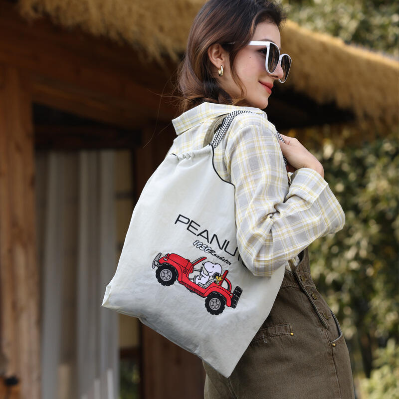 Women Bags Wholesale - 스누피 공동 브랜드 자수 나일론 토트