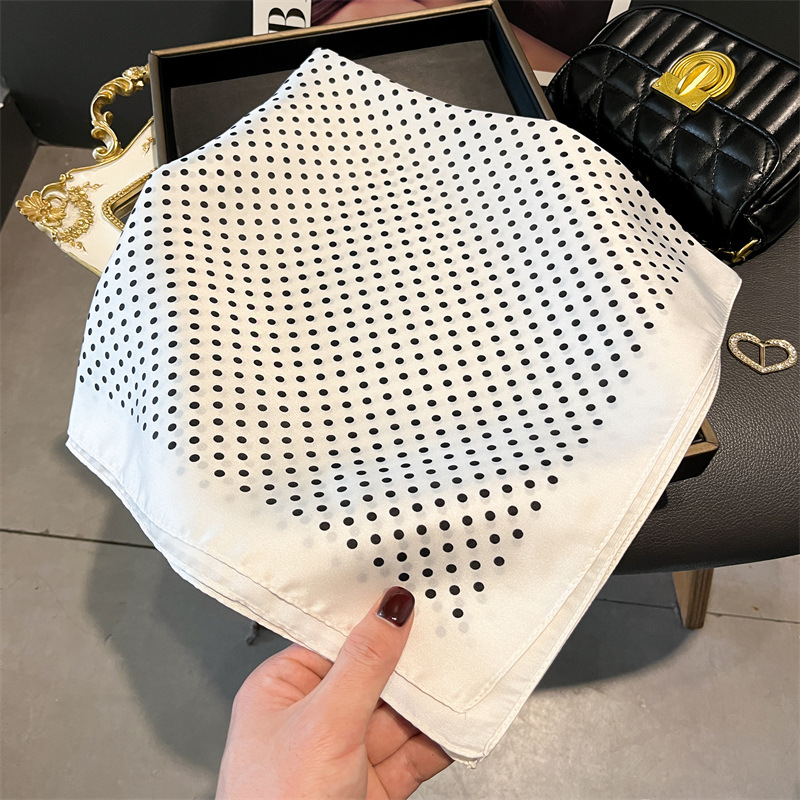 여성용 실크 스카프 용수철 및 여름 꽃 장식, 럭셔리  - Women Bags Wholesale 리뷰 및 가격