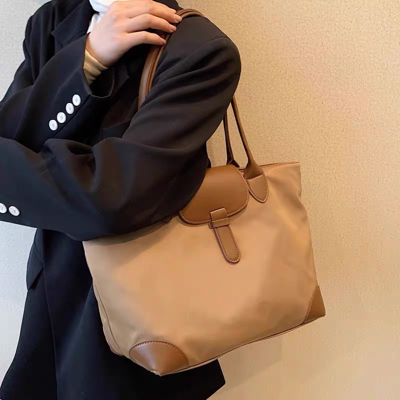 여성용 옥스포드 나일론 토트백 대용량 프론트 플랩 버클 - Women Bags Polene 리뷰 및 가격